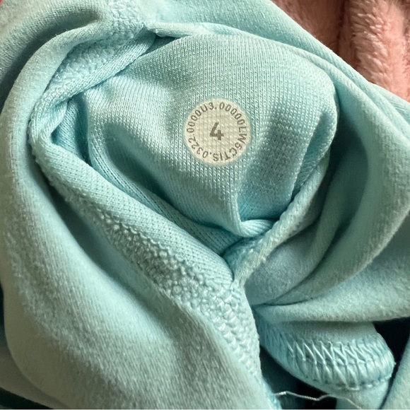 Lululemon Align Leggings Icing Blue Size 4, 28”, High Rise - Picture 5 of 6